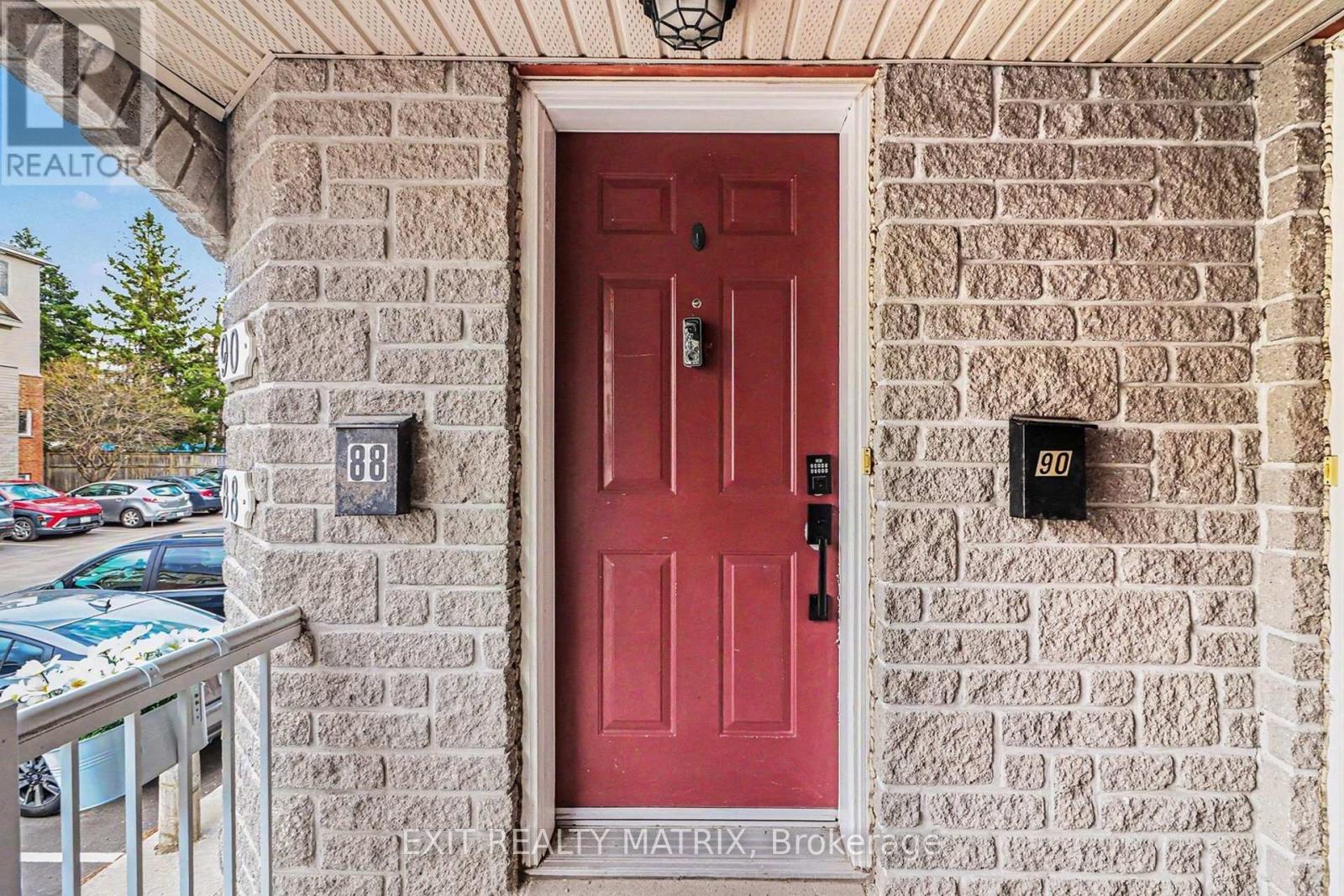 88 Strathaven Private, Ottawa, Ontario K1J 1K7 - Photo 3 - X13123570