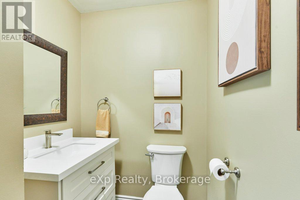 30 Rosewood Court, Whitby, Ontario  L1N 6Y6 - Photo 21 - E13208402