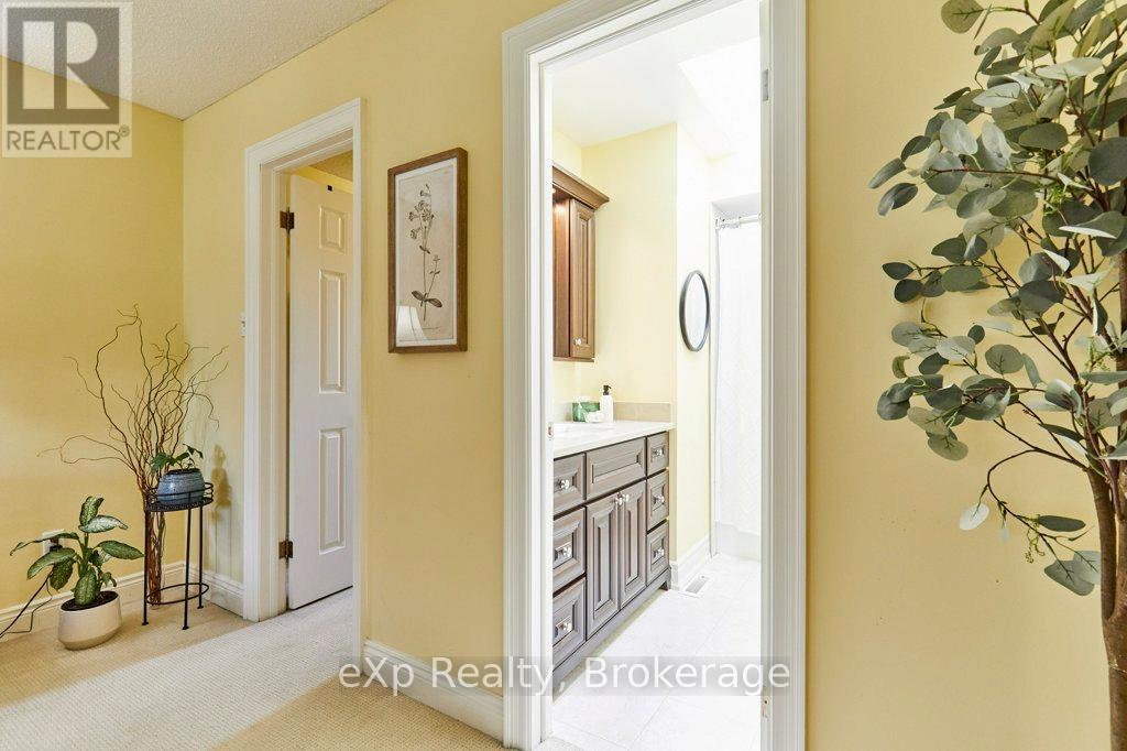 30 Rosewood Court, Whitby, Ontario  L1N 6Y6 - Photo 25 - E13208402