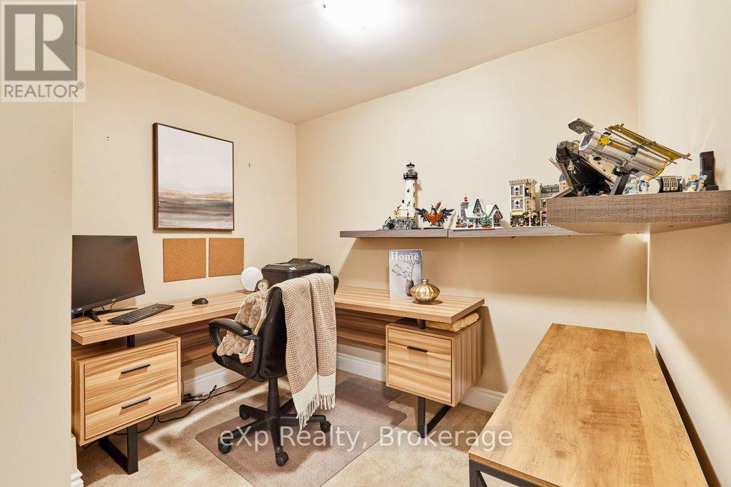 30 Rosewood Court, Whitby, Ontario  L1N 6Y6 - Photo 34 - E13208402