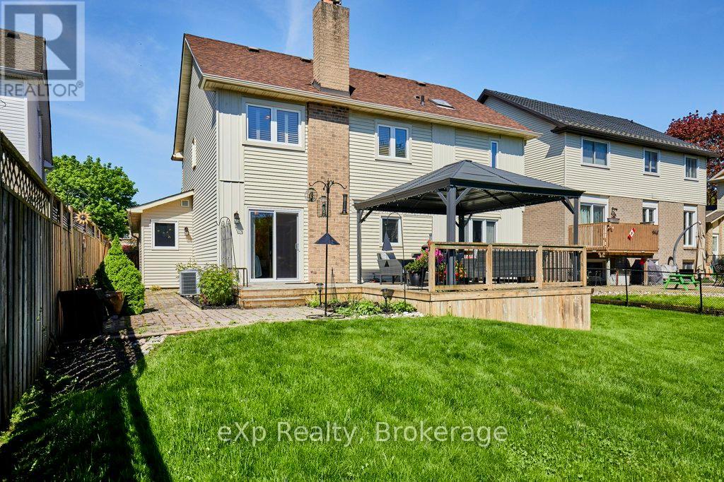 30 Rosewood Court, Whitby, Ontario  L1N 6Y6 - Photo 44 - E13208402