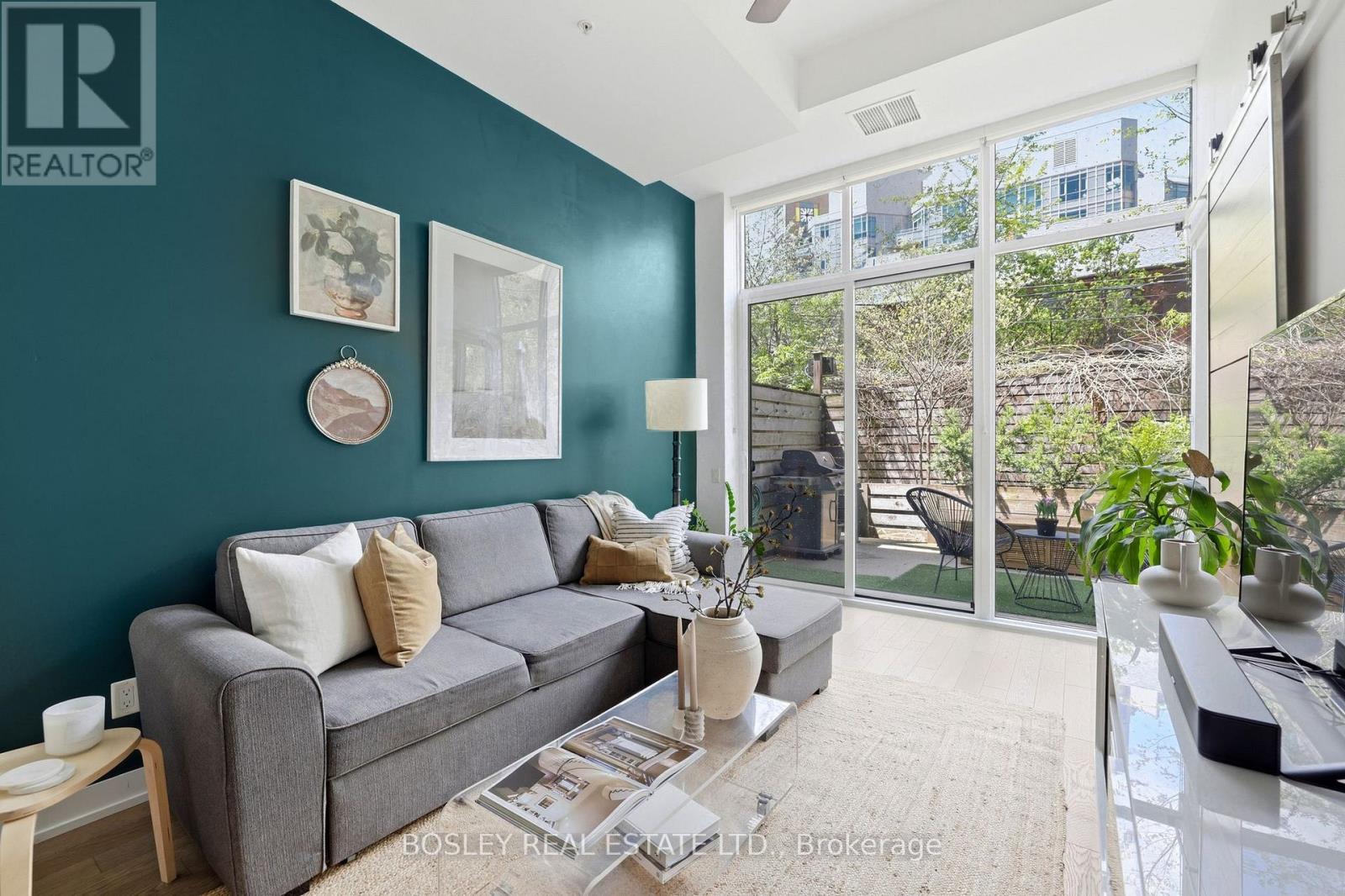 151 - 38 Howard Park Avenue, Toronto, Ontario M6R 0A7 - Photo 3 - W13129204