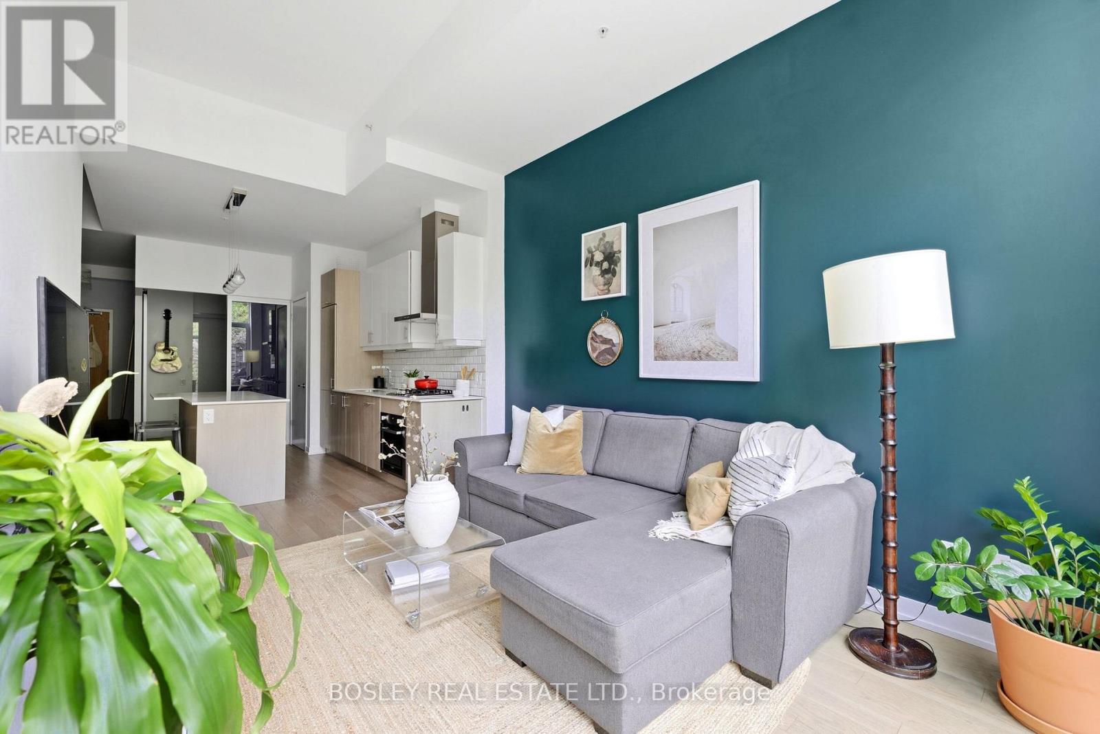 151 - 38 Howard Park Avenue, Toronto, Ontario M6R 0A7 - Photo 4 - W13129204