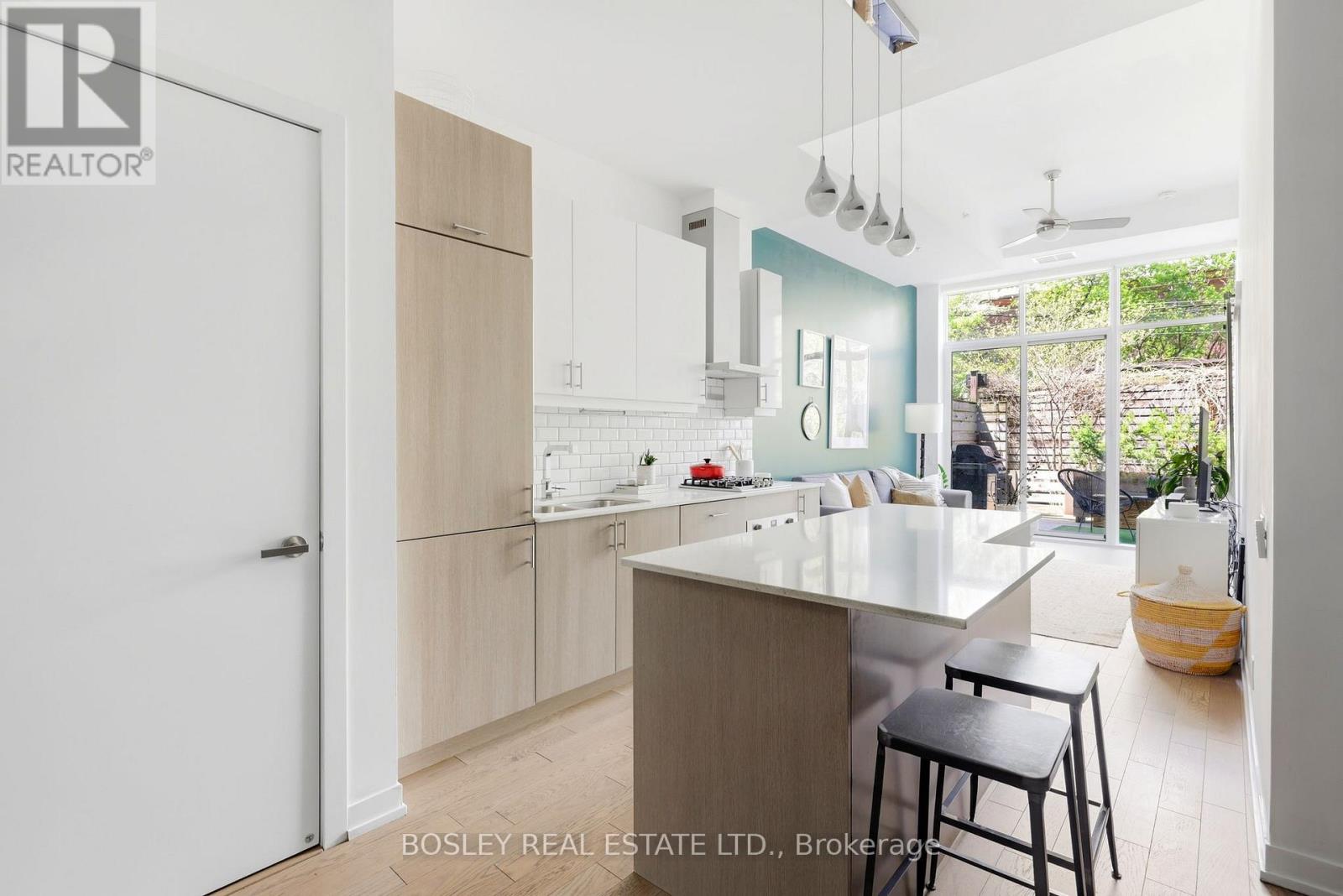 151 - 38 Howard Park Avenue, Toronto, Ontario M6R 0A7 - Photo 7 - W13129204