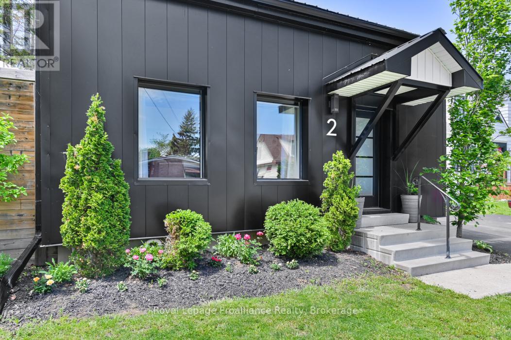 2 Howard Street, Belleville, Ontario  K8P 3S9 - Photo 2 - X13208454