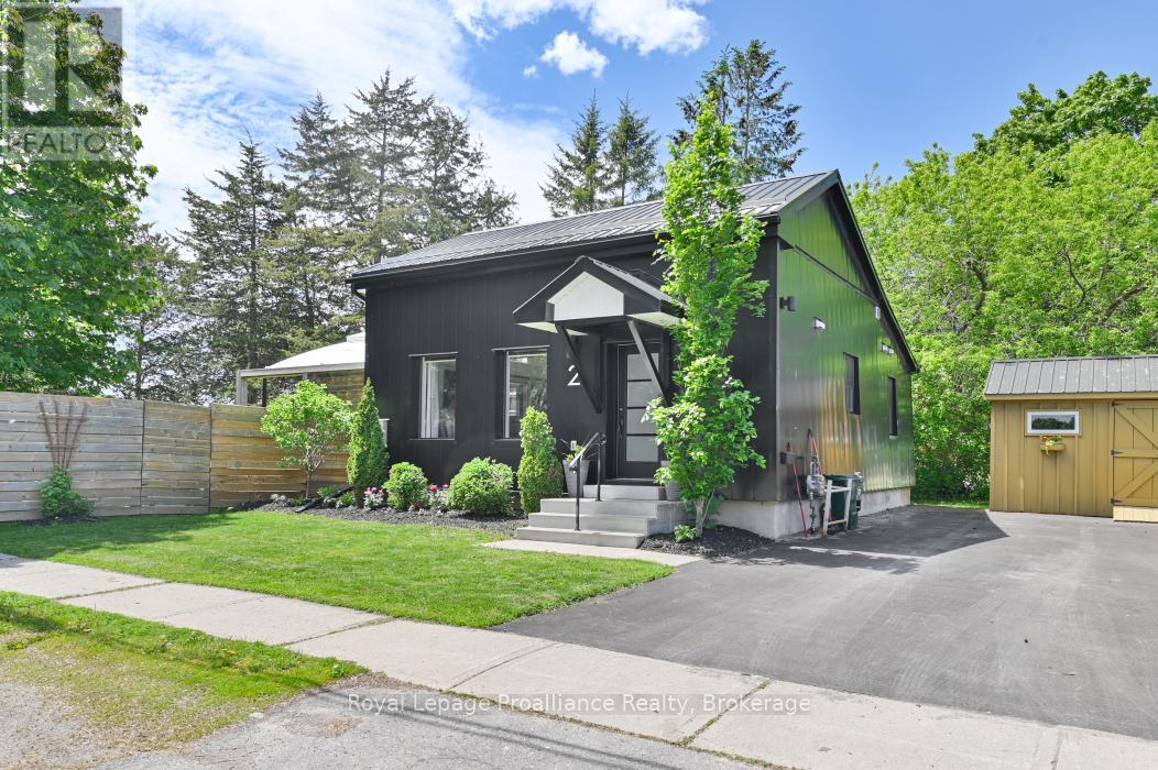 2 Howard Street, Belleville, Ontario  K8P 3S9 - Photo 5 - X13208454