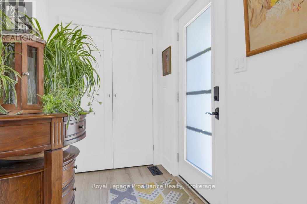 2 Howard Street, Belleville, Ontario  K8P 3S9 - Photo 7 - X13208454