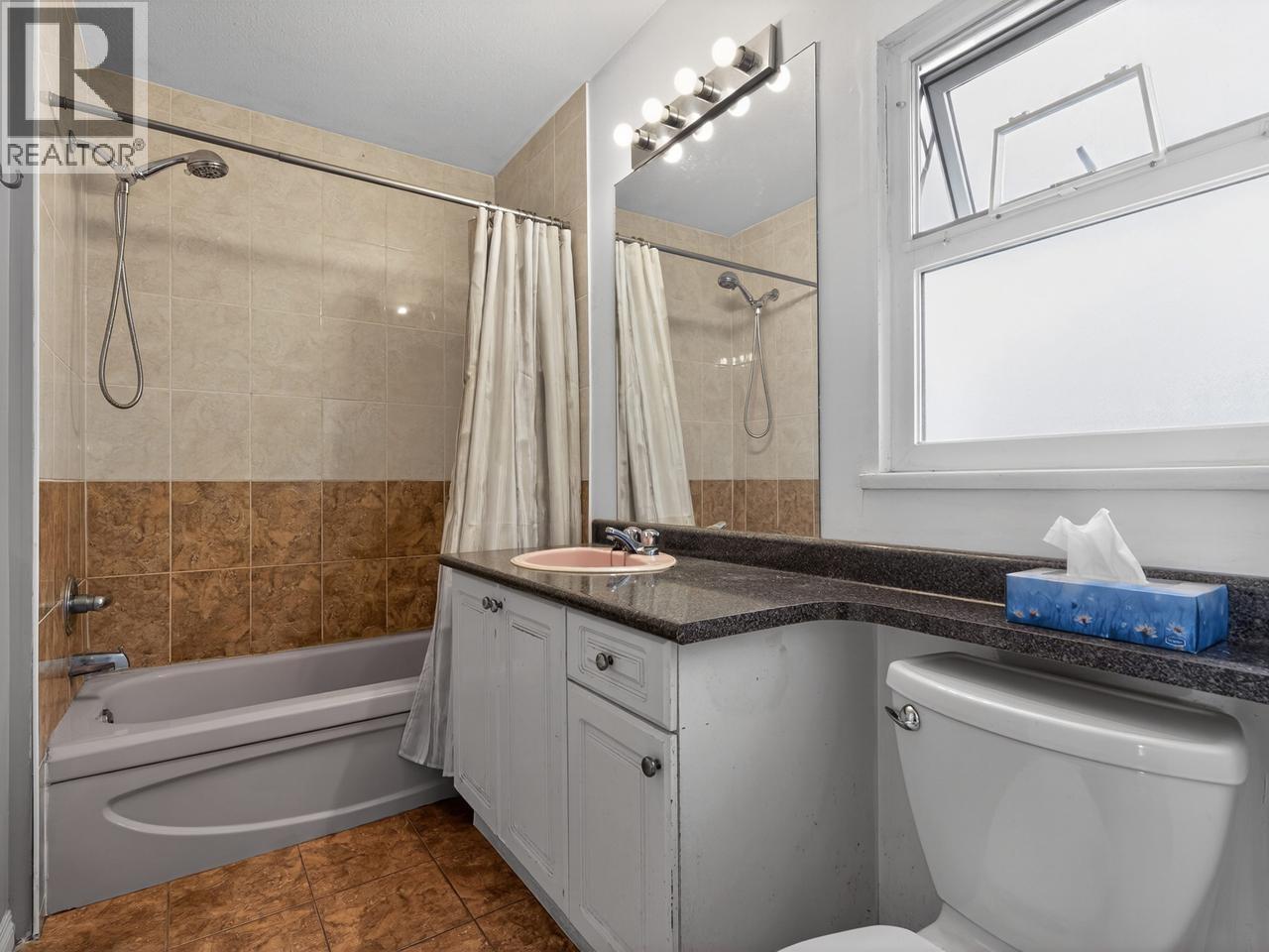 836 Thirteenth Street, New Westminster, British Columbia  V3M 4M9 - Photo 11 - R3127567
