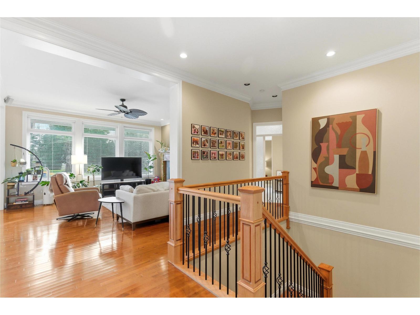 20326 74b Avenue, Surrey, British Columbia  V2Y 1V4 - Photo 13 - R3091199