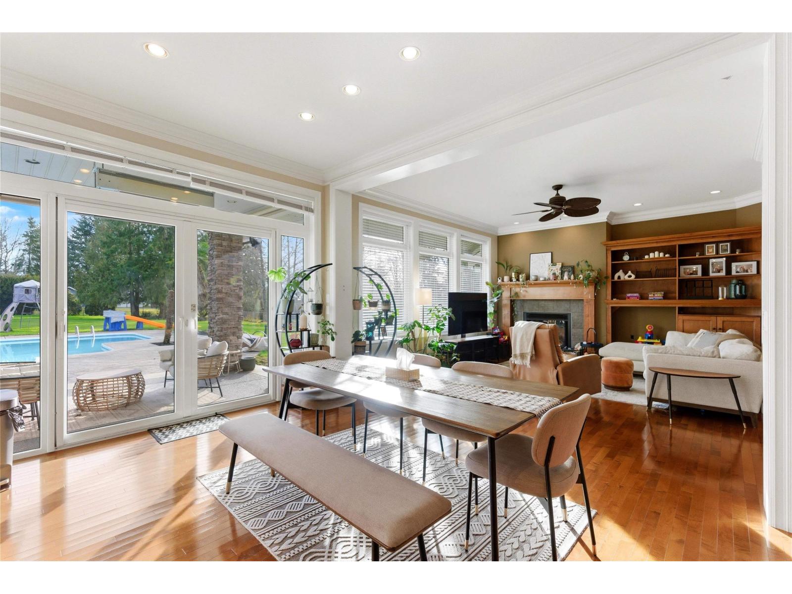 20326 74b Avenue, Surrey, British Columbia  V2Y 1V4 - Photo 6 - R3091199