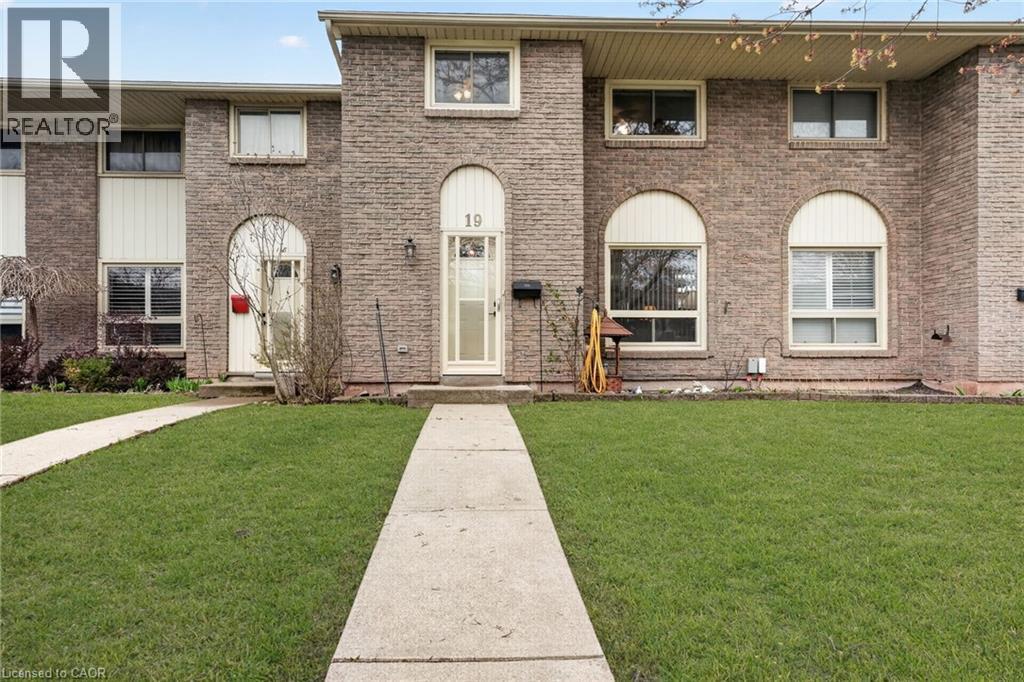 150 Gateshead Crescent Unit# 19, Stoney Creek, Ontario  L8G 4A7 - Photo 3 - 40825481