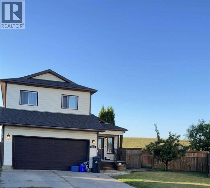 8210 104 Avenue, Peace River, Alberta  T8S 1X9 - Photo 2 - A2272074