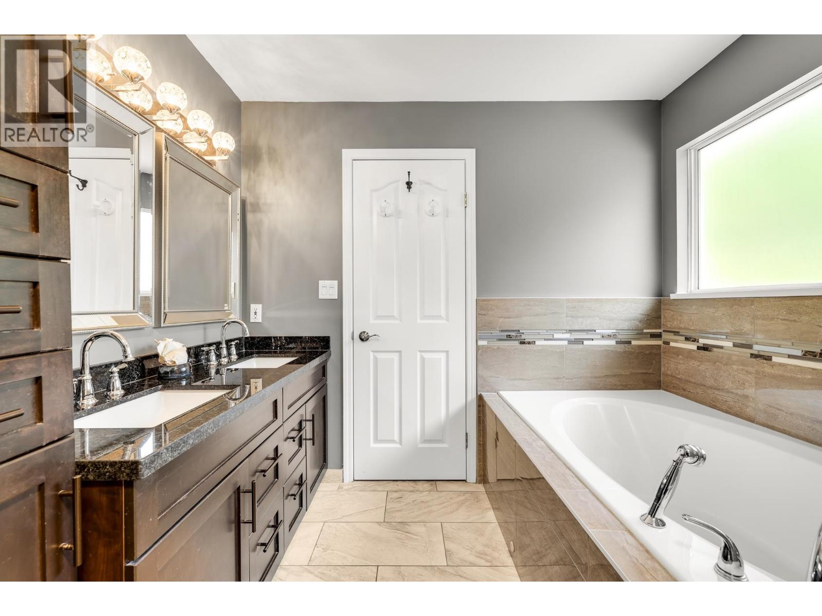 26115 124 Avenue, Maple Ridge, British Columbia  V2W 1C4 - Photo 13 - R3128197