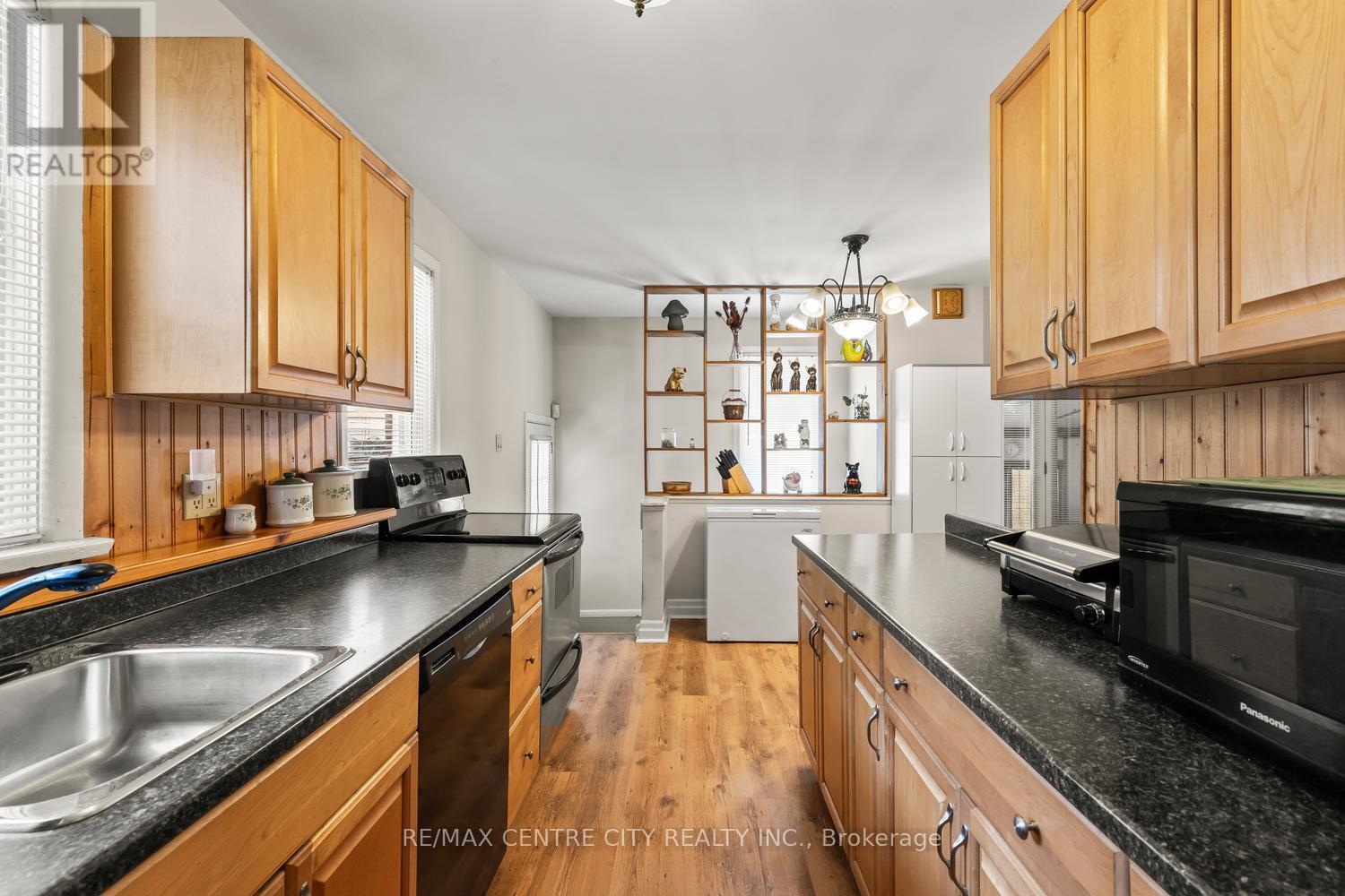 219 Fairway Avenue, London East, Ontario  N5W 1J2 - Photo 5 - X13208490