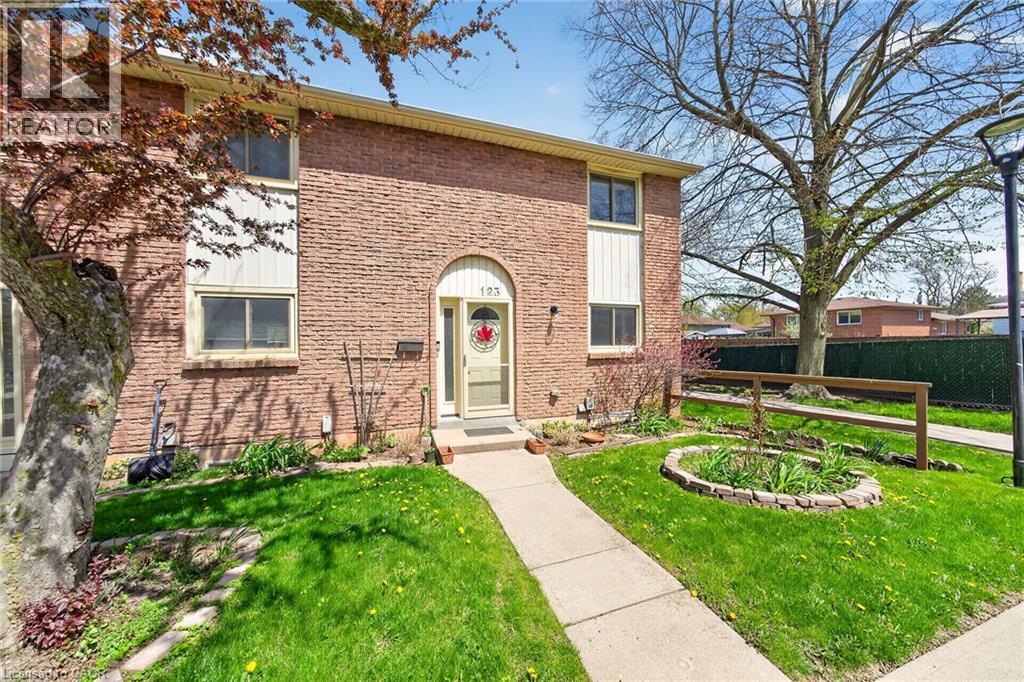 150 Gateshead Crescent Unit# 123, Hamilton, Ontario  L8G 4A7 - Photo 2 - 40827701