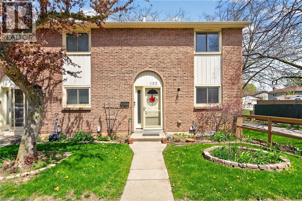 150 Gateshead Crescent Unit# 123, Hamilton, Ontario  L8G 4A7 - Photo 3 - 40827701