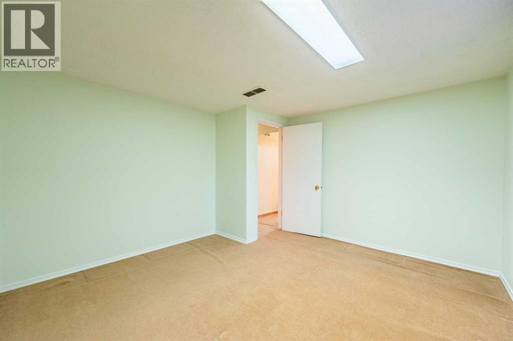 3320 Temple Road Ne, Calgary, Alberta  T1Y 3A9 - Photo 29 - A2308896