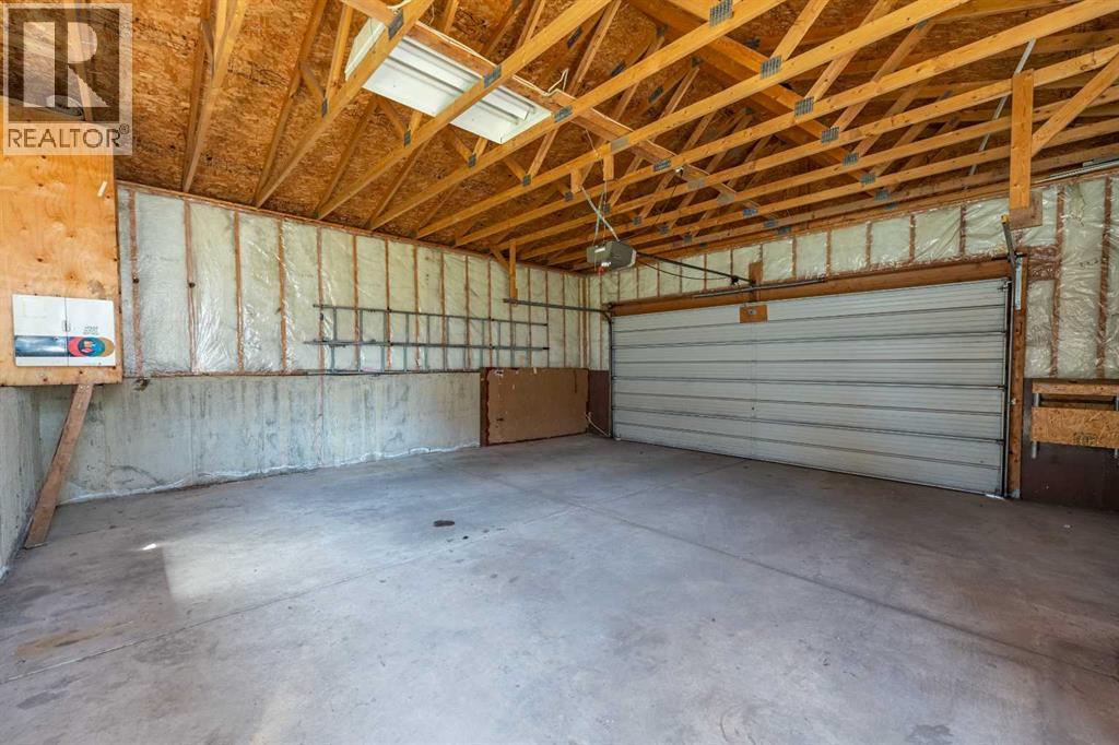 3320 Temple Road Ne, Calgary, Alberta  T1Y 3A9 - Photo 33 - A2308896