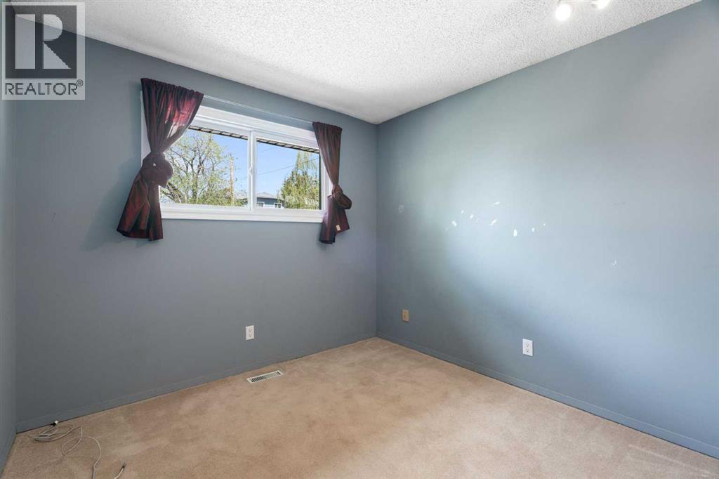 8 Hawkwood Place Nw, Calgary, Alberta  T3G 1X6 - Photo 23 - A2313839