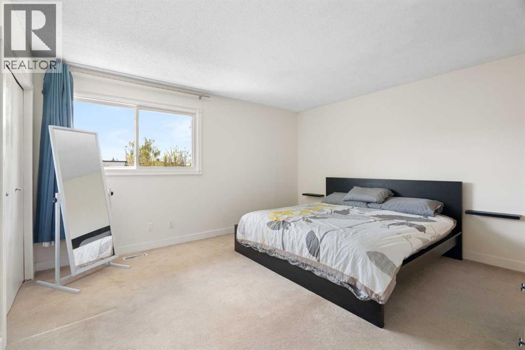 8 Hawkwood Place Nw, Calgary, Alberta  T3G 1X6 - Photo 17 - A2313839