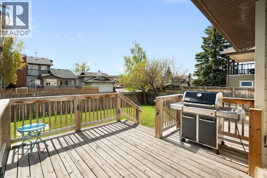8 Hawkwood Place Nw, Calgary, Alberta  T3G 1X6 - Photo 41 - A2313839