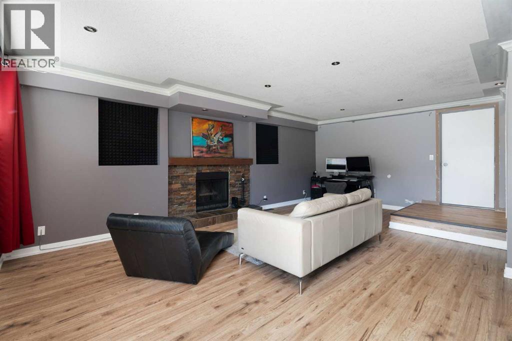 8 Hawkwood Place Nw, Calgary, Alberta  T3G 1X6 - Photo 29 - A2313839