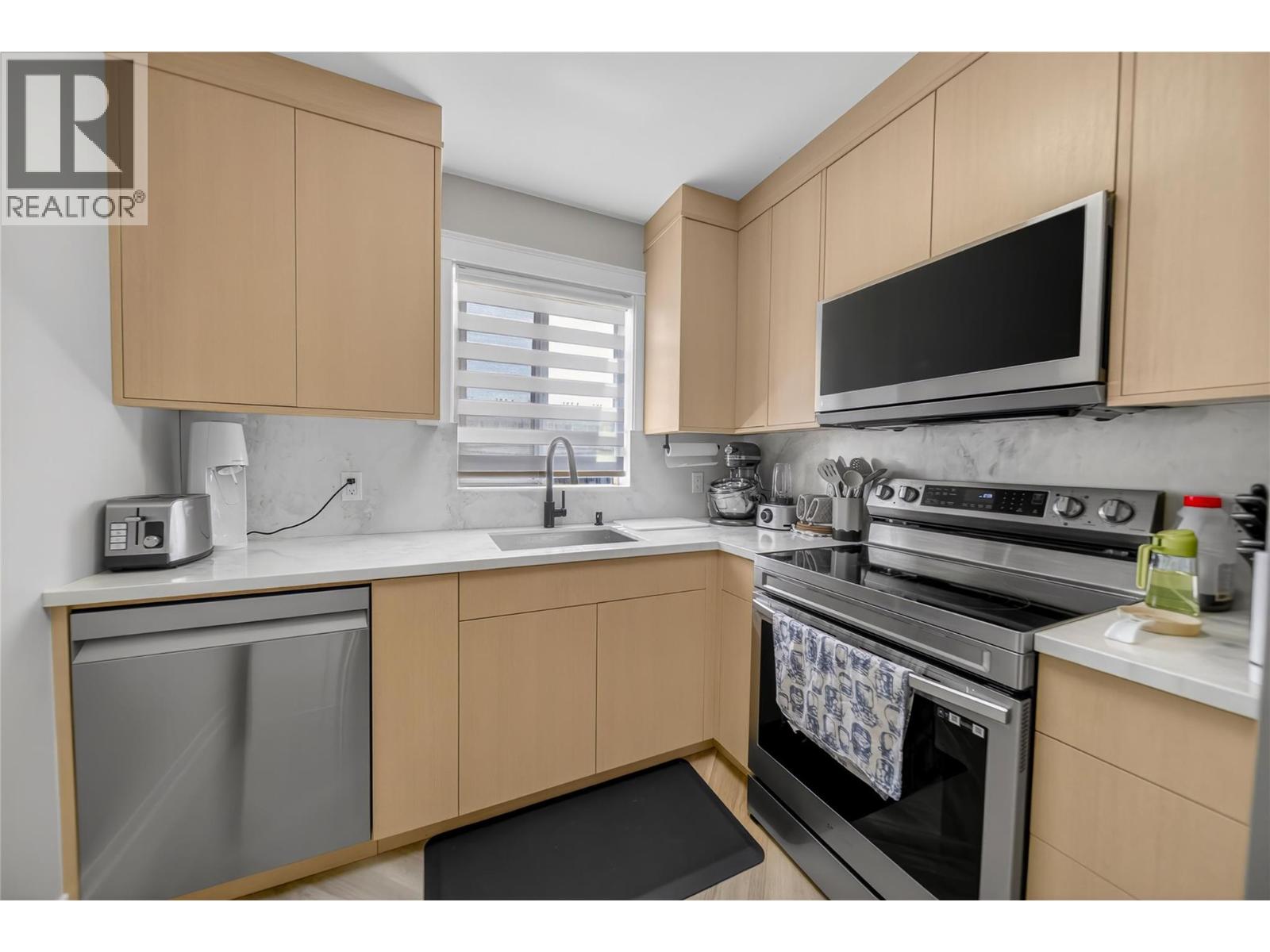 1004 23rd Avenue N Unit# 208, Cranbrook, British Columbia V1C 6P9 - Photo 3 - 10388729
