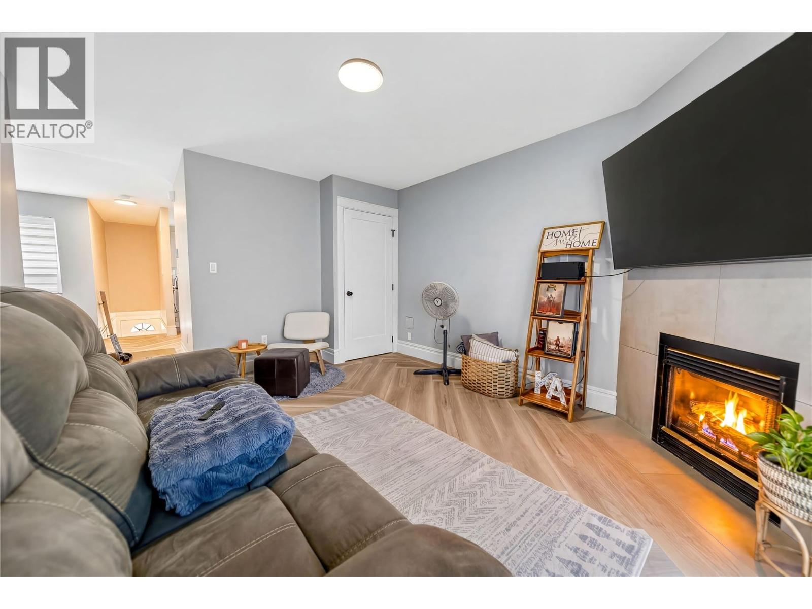 1004 23rd Avenue N Unit# 208, Cranbrook, British Columbia V1C 6P9 - Photo 2 - 10388729
