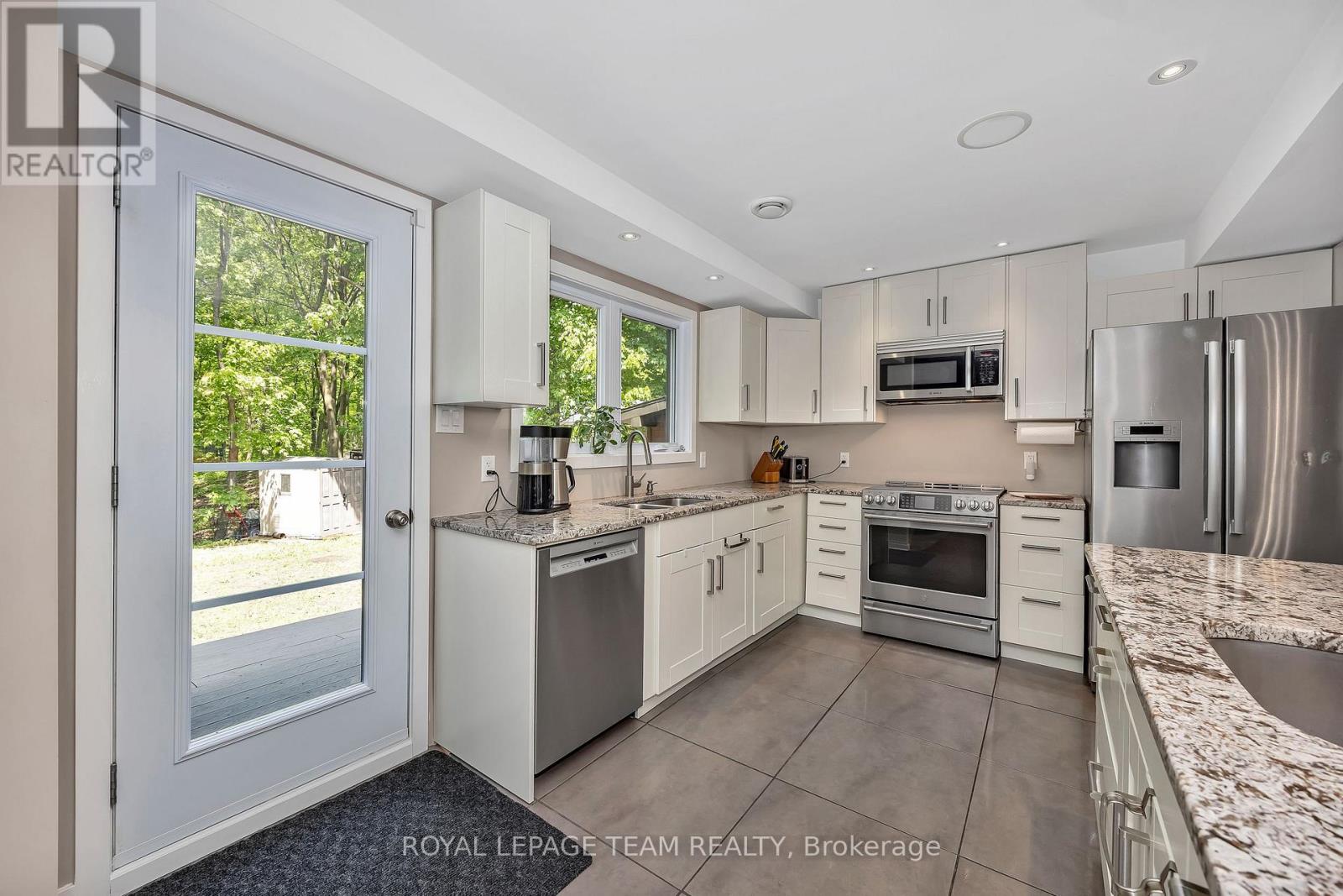 2 Fairhaven Way, Ottawa, Ontario  K1K 0R3 - Photo 13 - X13208138