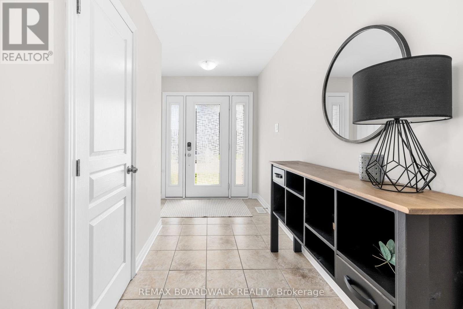 10 Code Crescent, Carleton Place, Ontario  K7C 0A4 - Photo 2 - X13208346