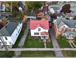 34 WILLIAM STREET E, Smiths Falls, Ontario