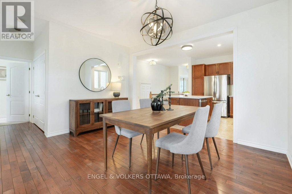 2531 Stone Cove Crescent, Ottawa, Ontario  K2J 0T2 - Photo 11 - X13208426