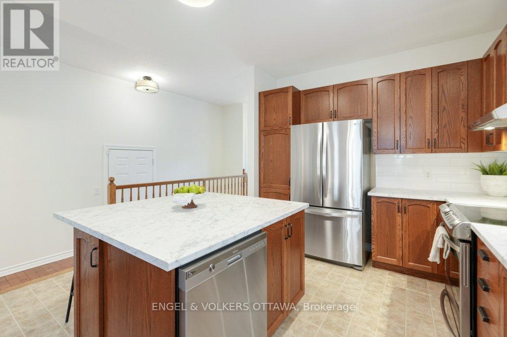 2531 Stone Cove Crescent, Ottawa, Ontario  K2J 0T2 - Photo 8 - X13208426