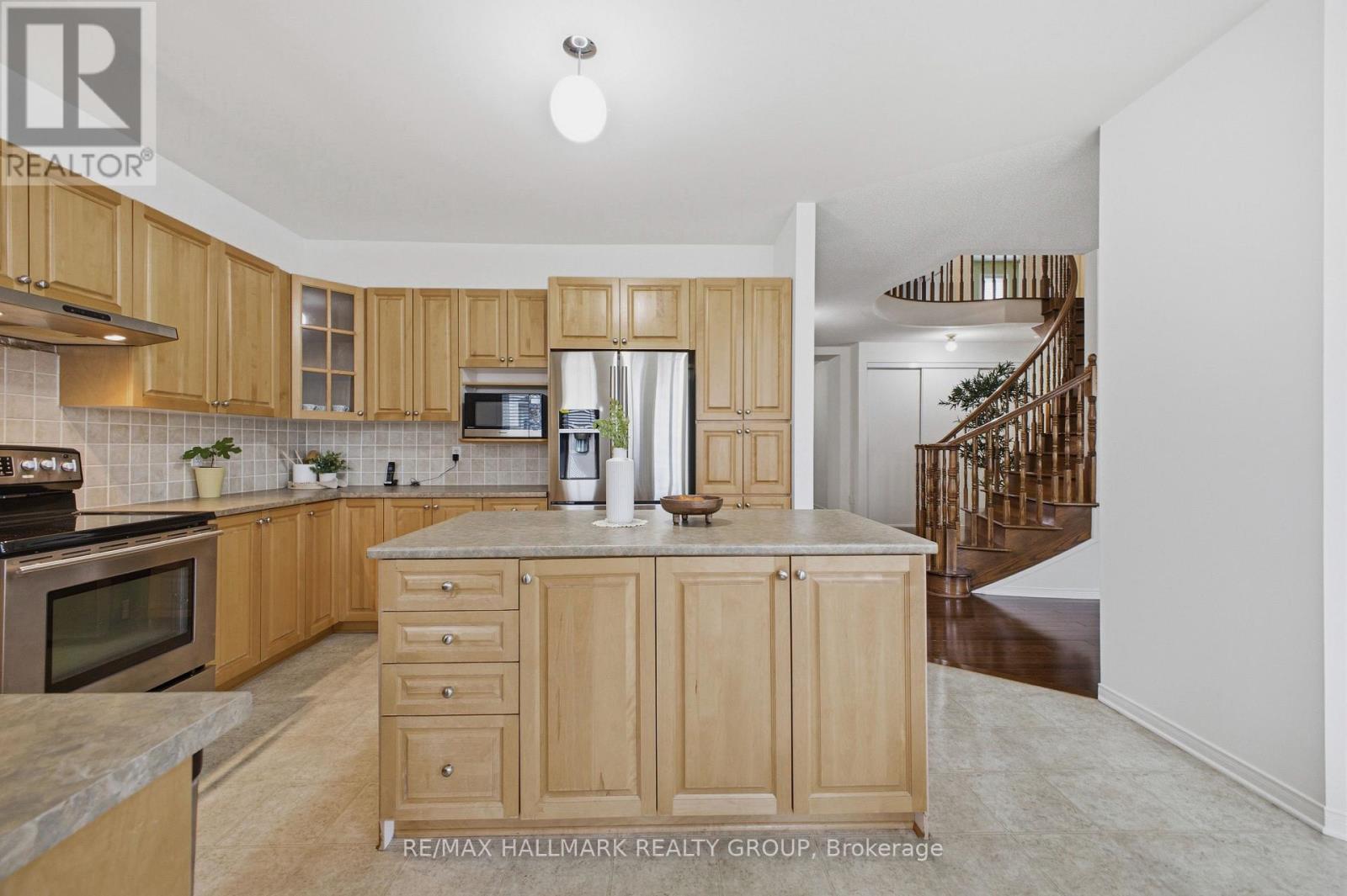 747 Larcastle Circle, Ottawa, Ontario  K4A 4Z2 - Photo 12 - X13208476