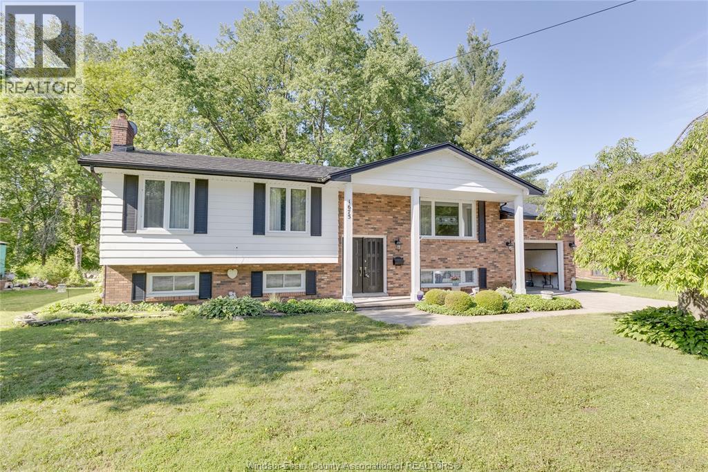 MLS# 26012438: 1675 BOUFFARD ROAD, LaSalle, Canada