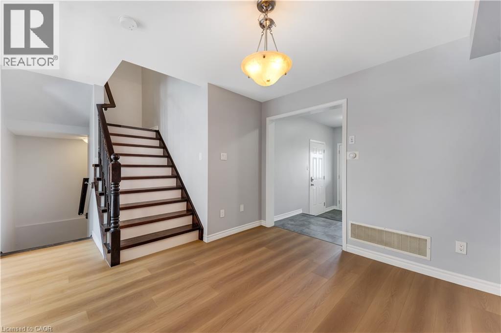 21 Postmaster Drive, Kitchener, Ontario  N2R 0J2 - Photo 16 - 40833815