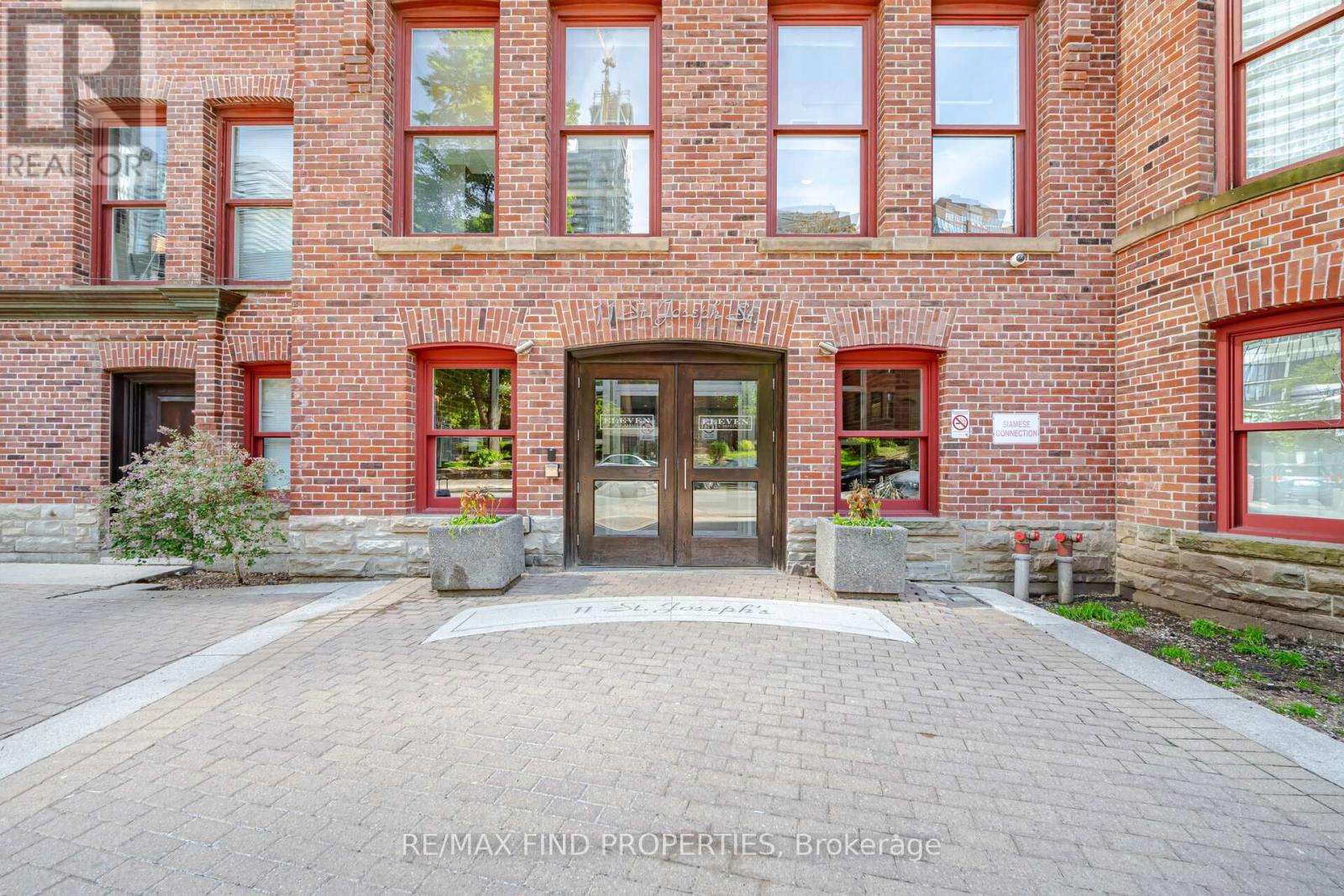910 - 11 St. Joseph Street, Toronto, Ontario  M4Y 3G4 - Photo 2 - C13133288