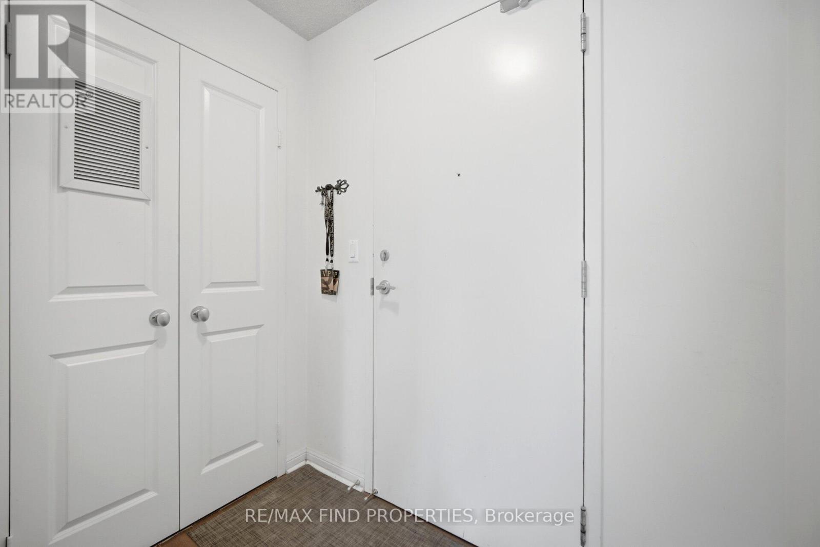910 - 11 St. Joseph Street, Toronto, Ontario  M4Y 3G4 - Photo 6 - C13133288