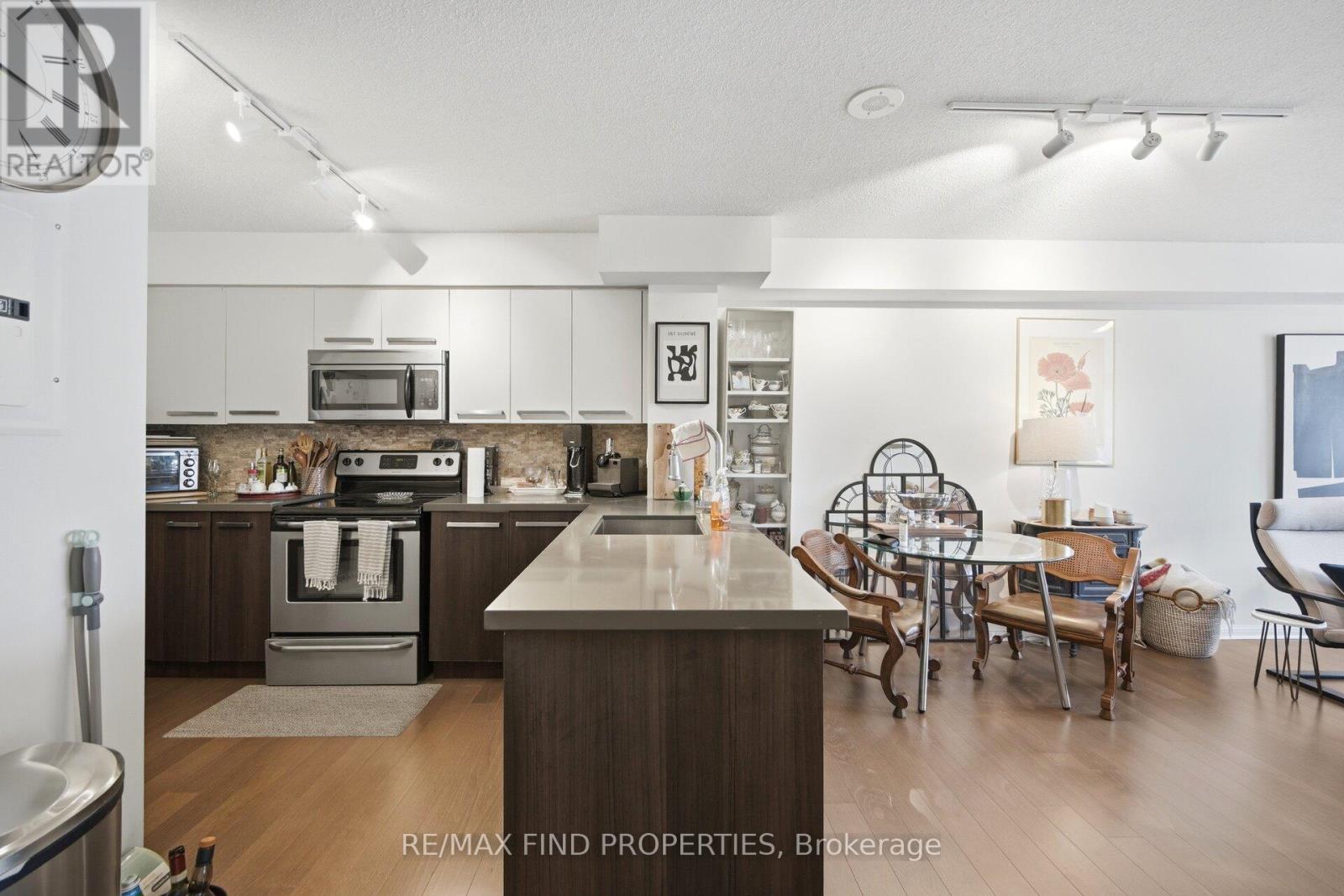 910 - 11 St. Joseph Street, Toronto, Ontario  M4Y 3G4 - Photo 8 - C13133288