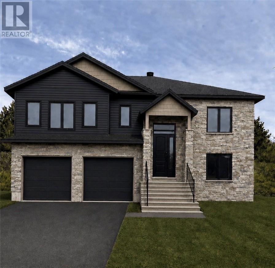 96 Westport Street, Sudbury, Ontario  P3B 0G2 - Photo 1 - 2128127