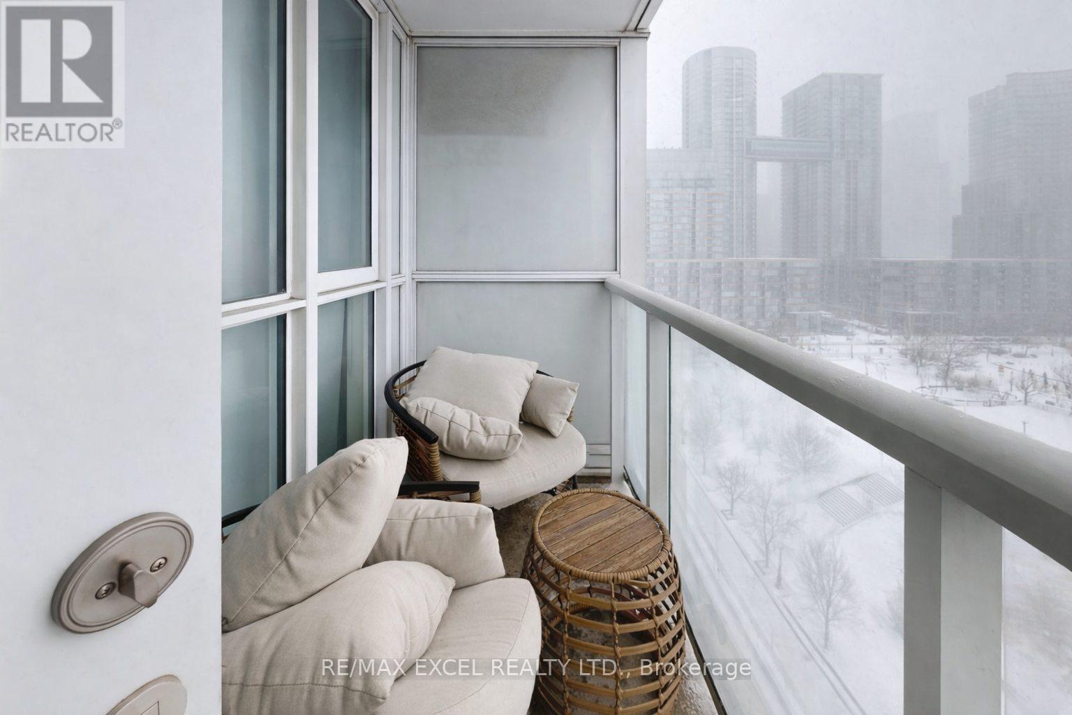 1606 - 75 Queens Wharf Road, Toronto, Ontario  M5V 0J8 - Photo 9 - C13208318