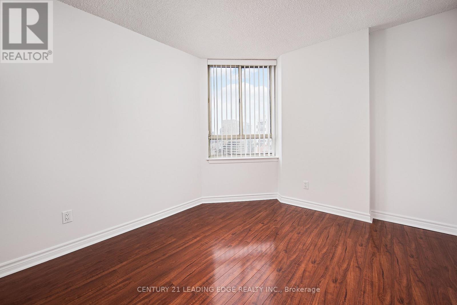 2204 - 633 Bay Street, Toronto, Ontario  M5G 2G4 - Photo 14 - C13208352