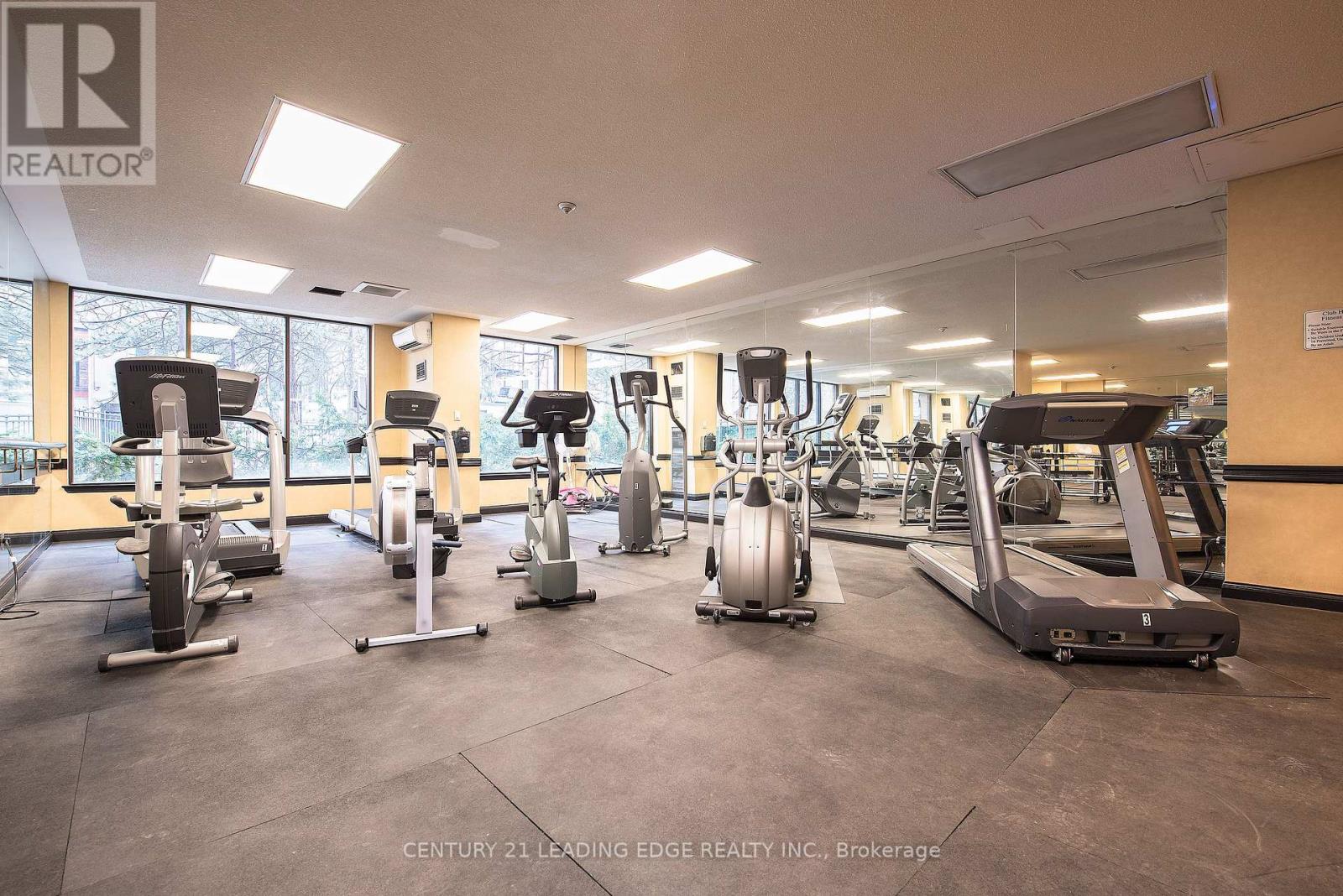 2204 - 633 Bay Street, Toronto, Ontario  M5G 2G4 - Photo 16 - C13208352