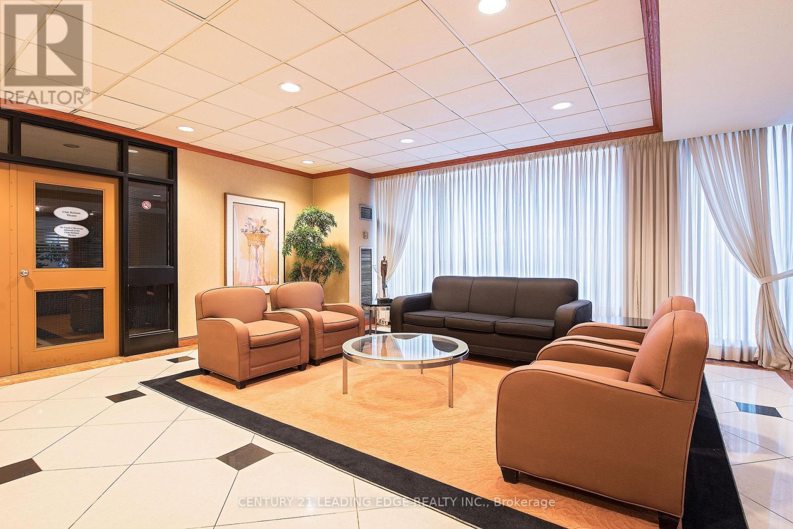 2204 - 633 Bay Street, Toronto, Ontario  M5G 2G4 - Photo 2 - C13208352