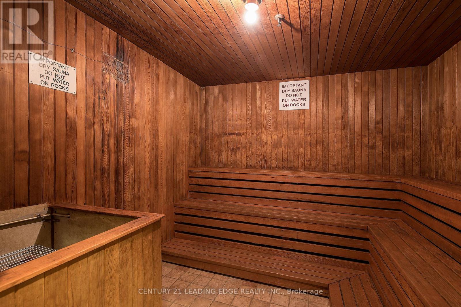 2204 - 633 Bay Street, Toronto, Ontario  M5G 2G4 - Photo 20 - C13208352