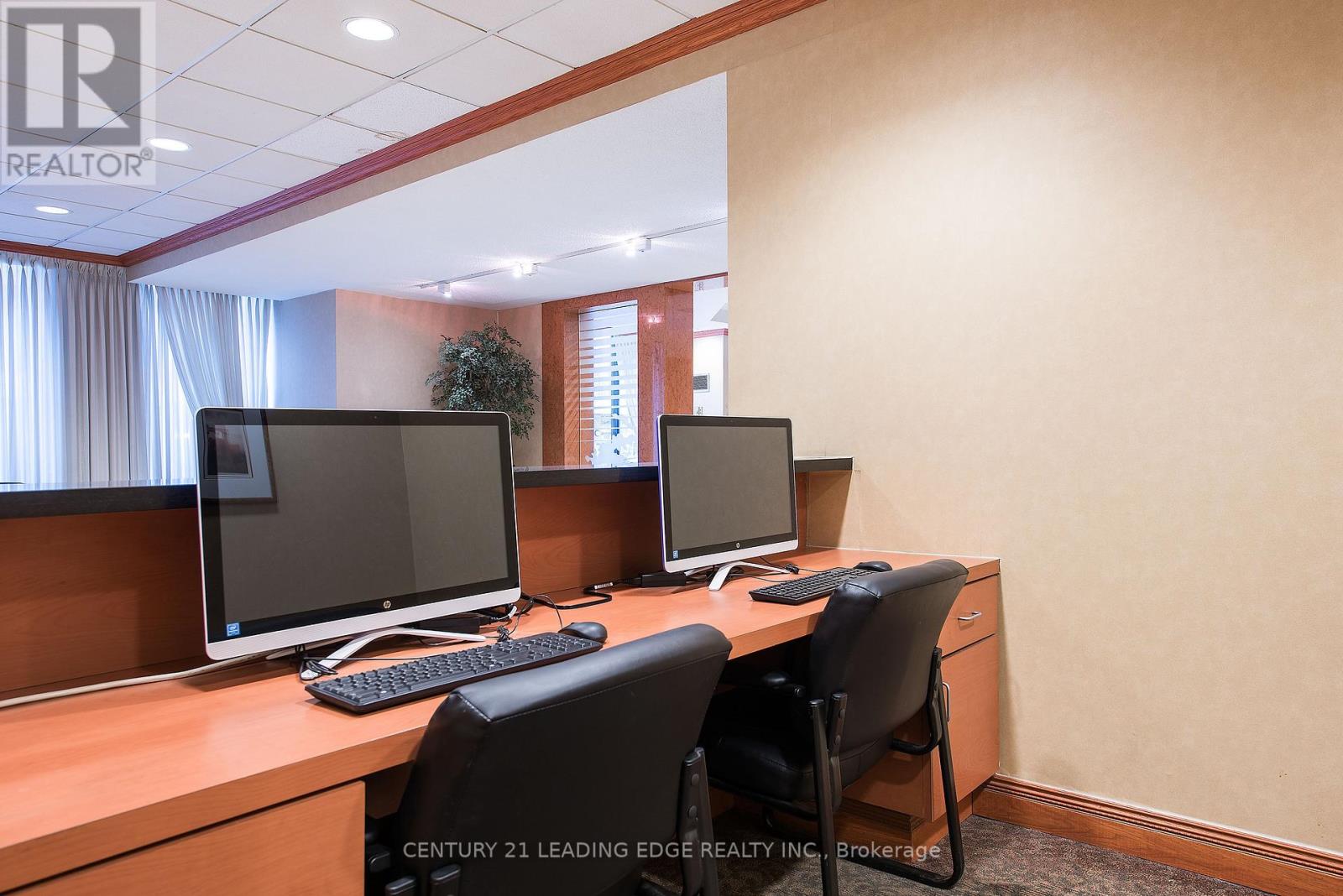 2204 - 633 Bay Street, Toronto, Ontario  M5G 2G4 - Photo 21 - C13208352