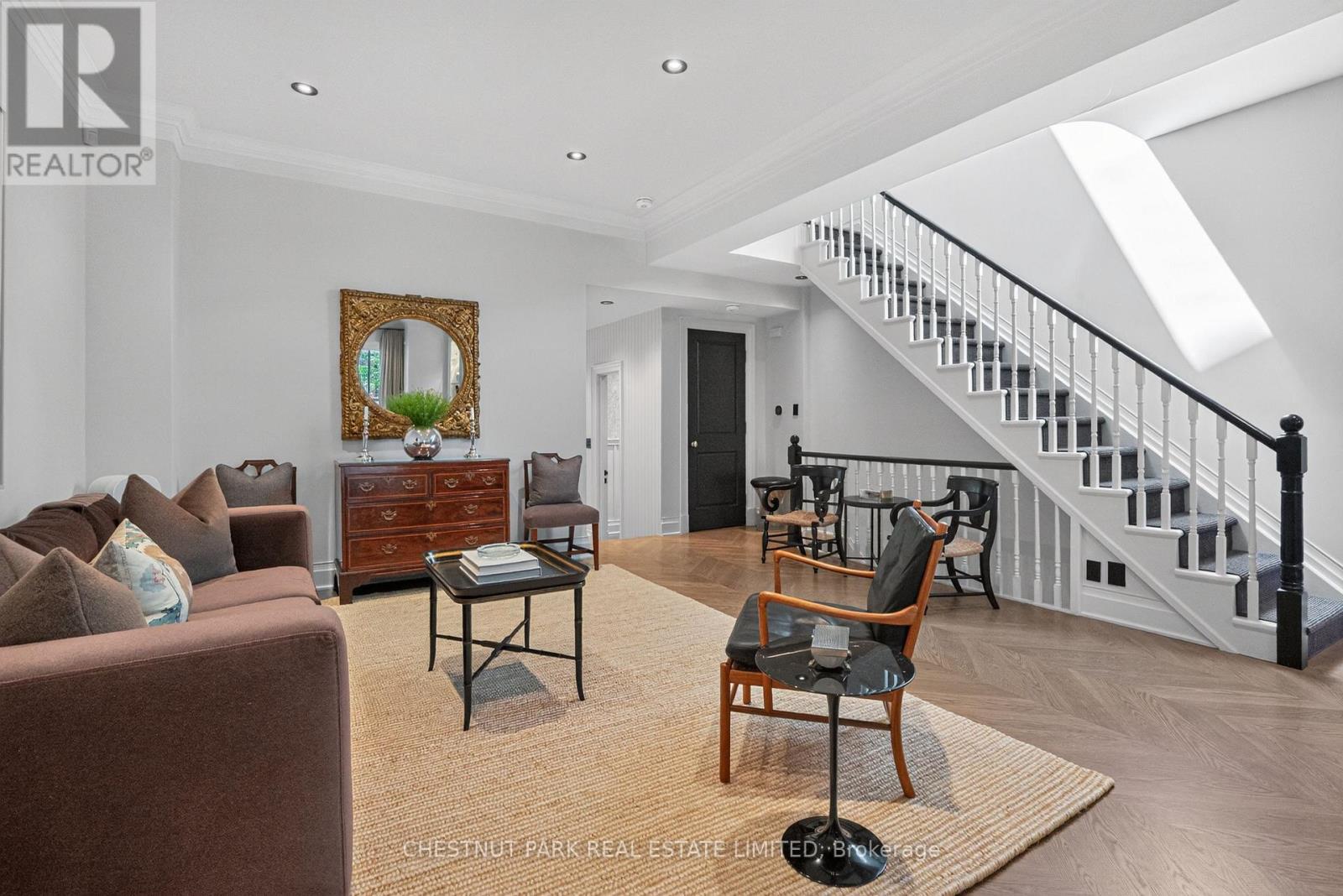 47 Walker Avenue, Toronto, Ontario  M4V 1G3 - Photo 3 - C13208354