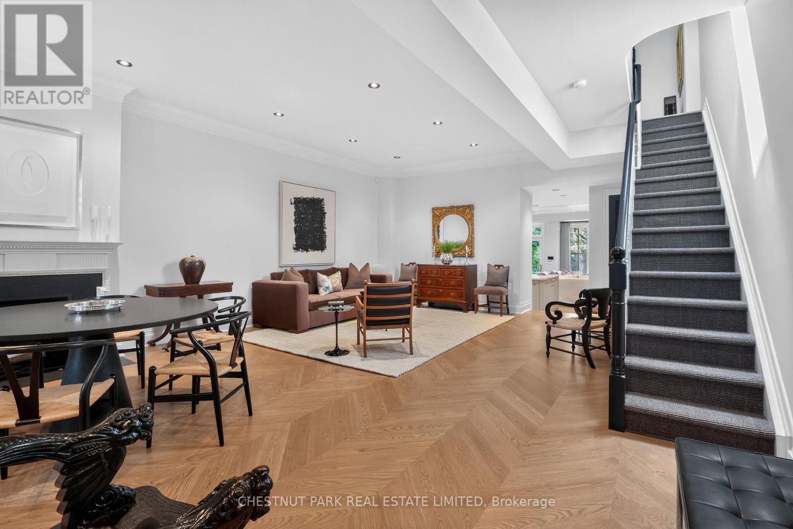 47 Walker Avenue, Toronto, Ontario  M4V 1G3 - Photo 8 - C13208354