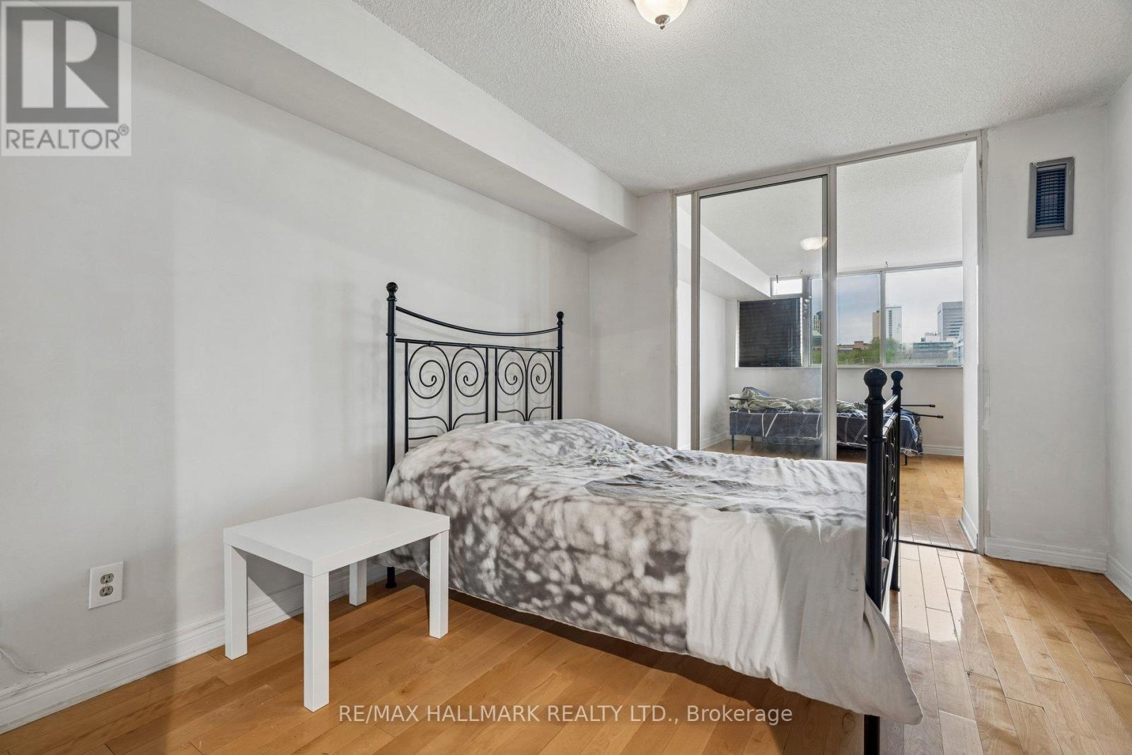 506 - 15 Maitland Place, Toronto, Ontario  M4Y 2X3 - Photo 11 - C13208428