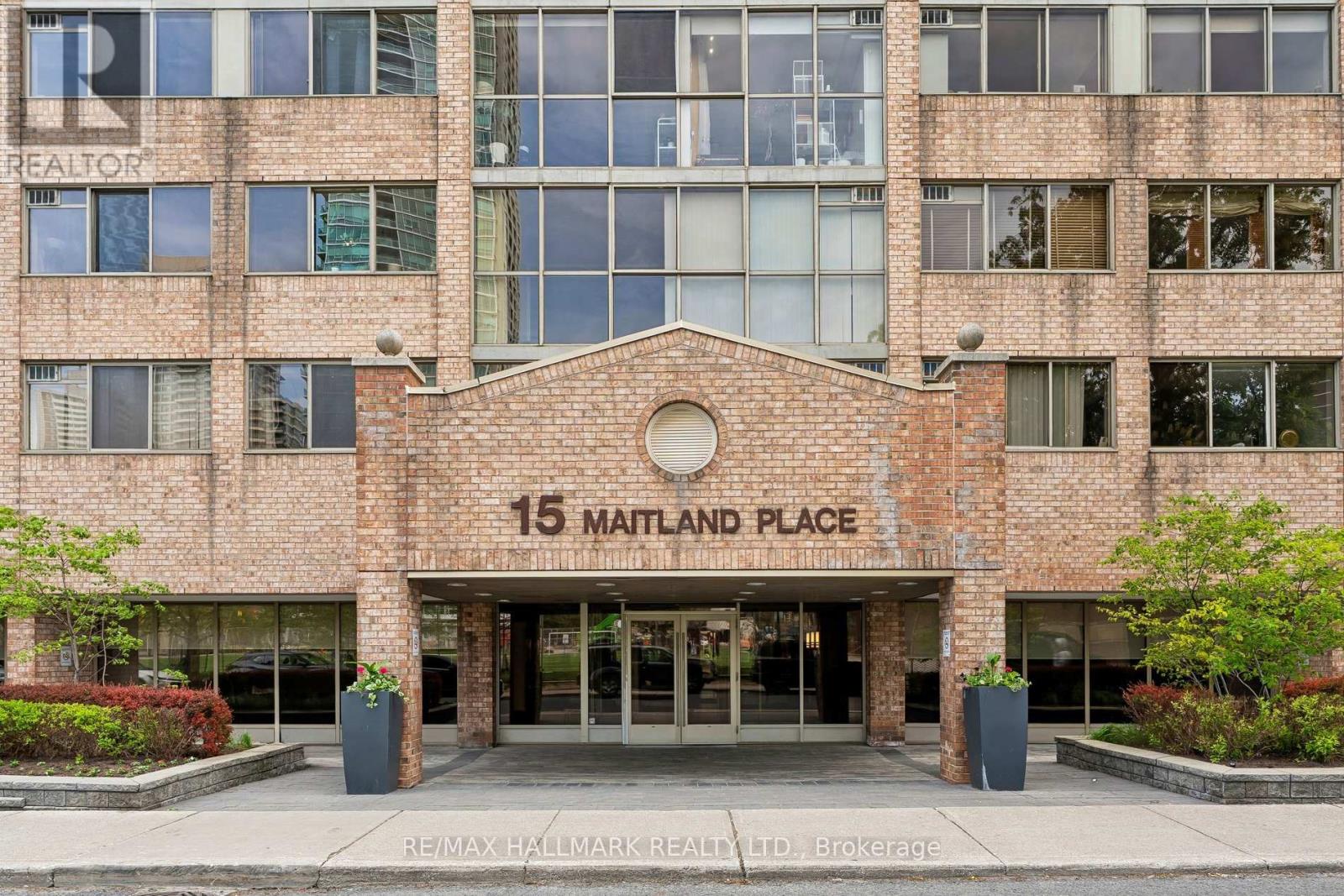 506 - 15 Maitland Place, Toronto, Ontario  M4Y 2X3 - Photo 2 - C13208428